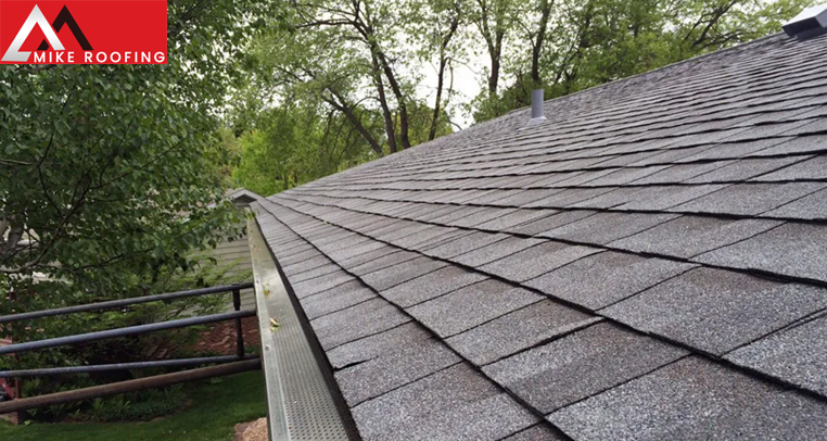 Newly installed commercial asphalt roof showcasing the surface texture